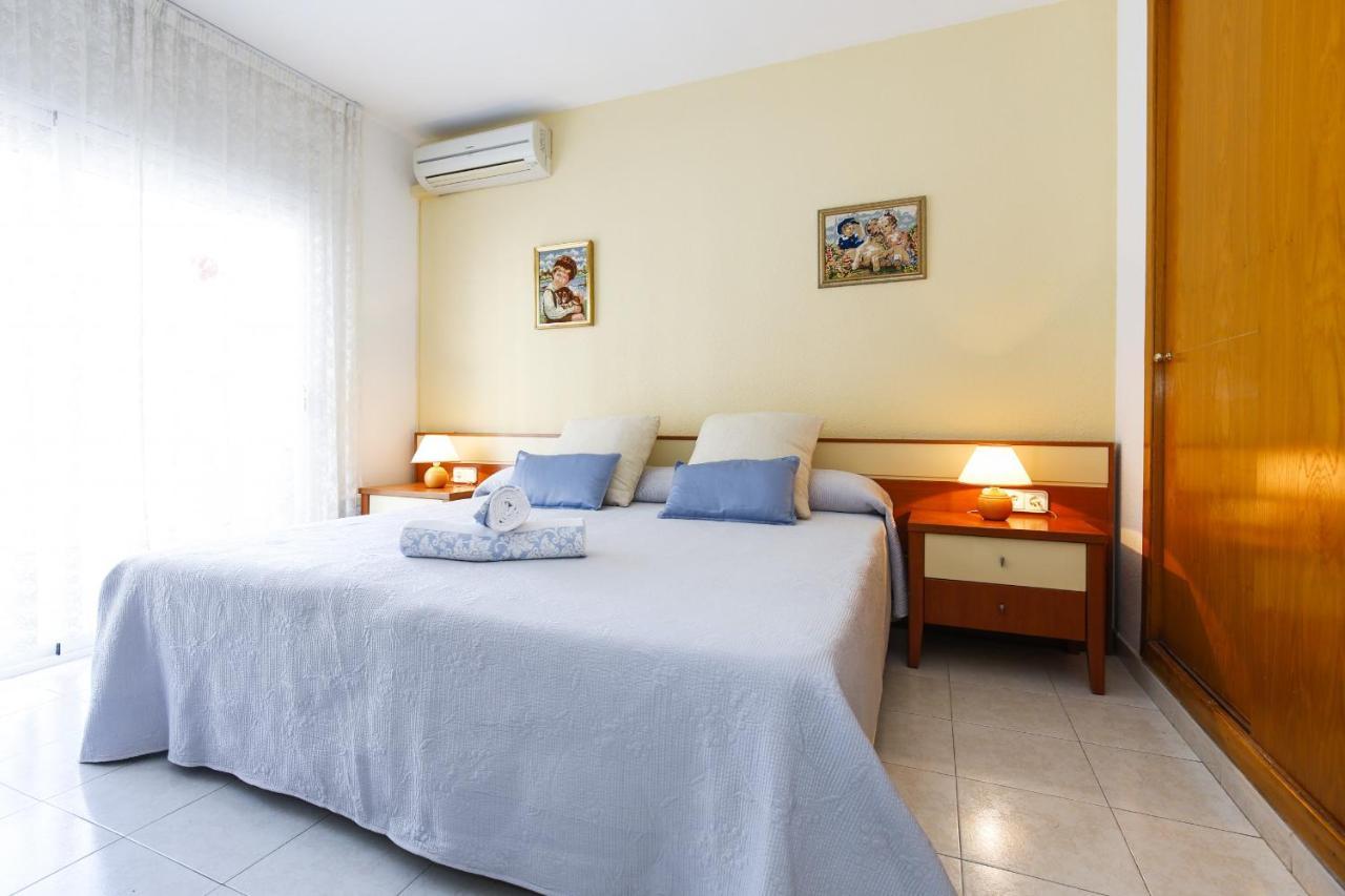 Gongora Planet Costa Dorada Apartment Cambrils Bagian luar foto