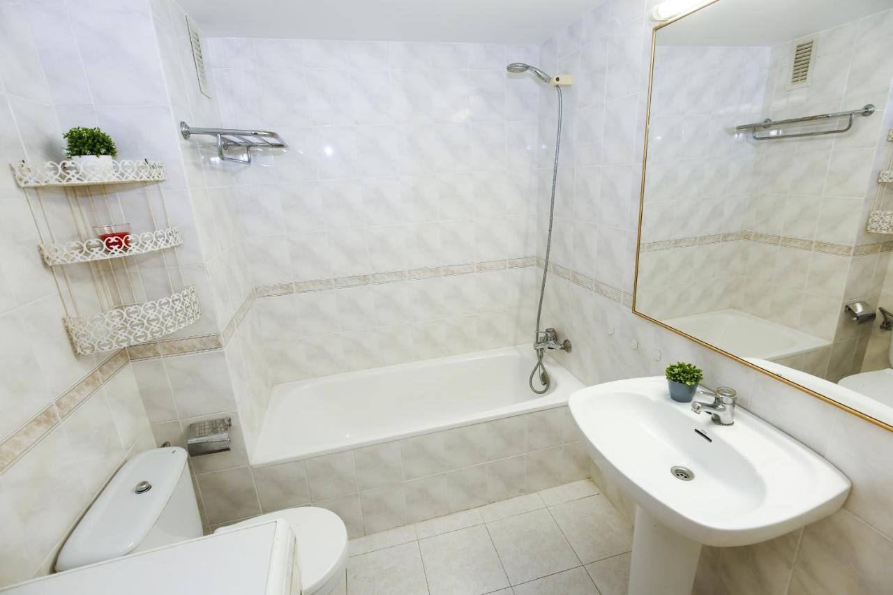 Gongora Planet Costa Dorada Apartment Cambrils Bagian luar foto